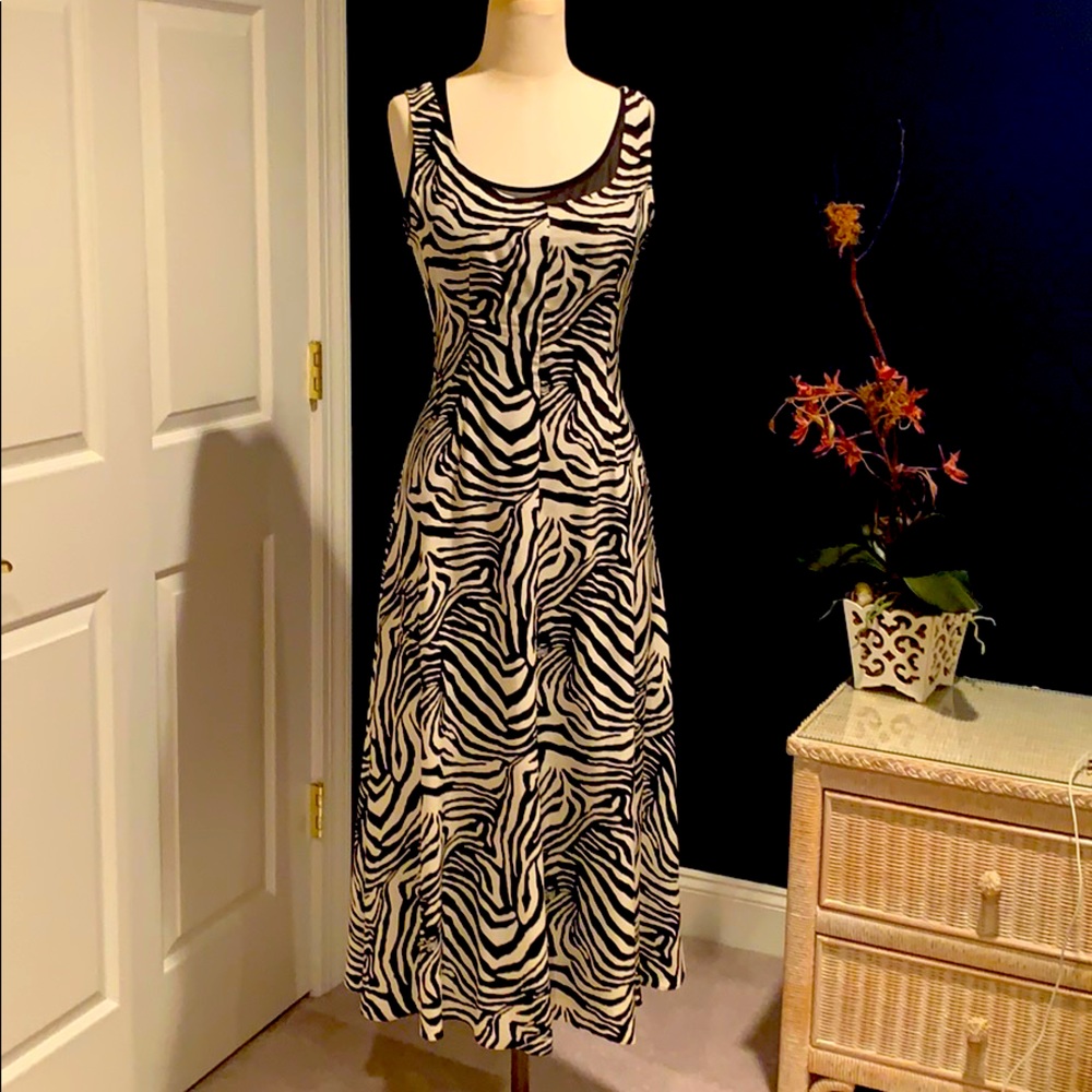 DANA BUCHMAN 100% Silk Dress